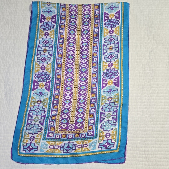 Colorful Geometric Pattern Scarf - Picture 2 of 5